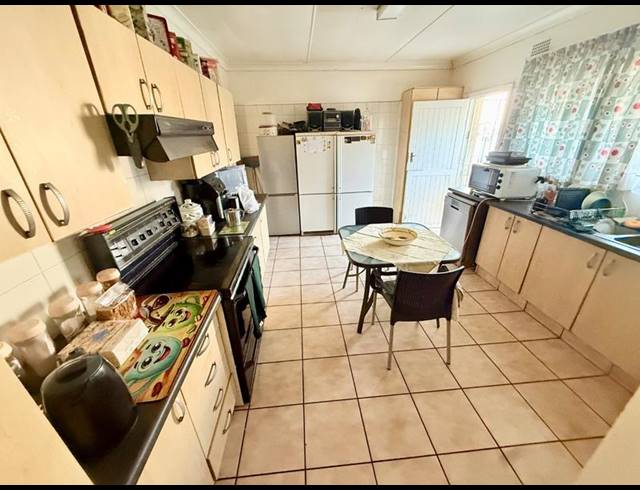 3 BEDROOM HOUSE FOR SALE IN VANDERBIJLPARK SW 1